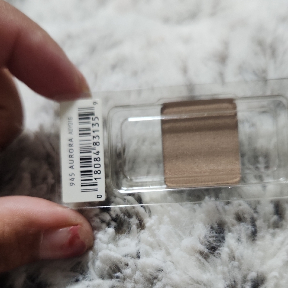 AVEDA Aurora Eyeshadow - Soft Brown
